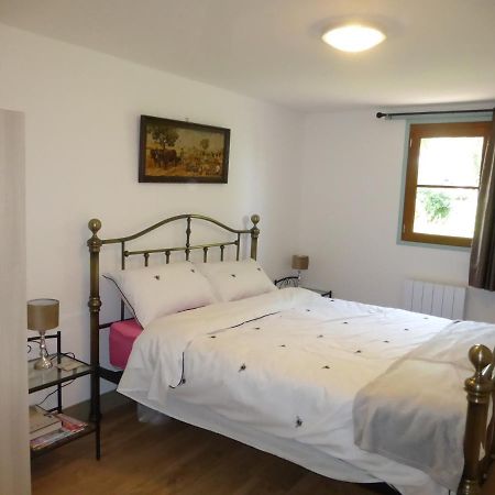 Bed and Breakfast Chez Kate Charroux  Exterior foto